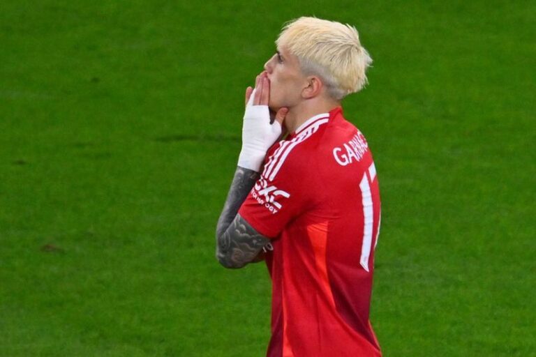 library_upload_21_2025_05_996x664_alejandro-garnacho-m_24bc0a9